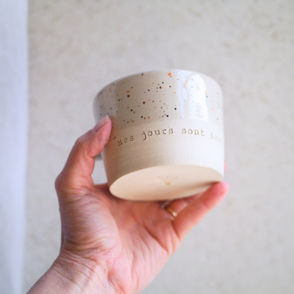 Petite tasse carrée à picots