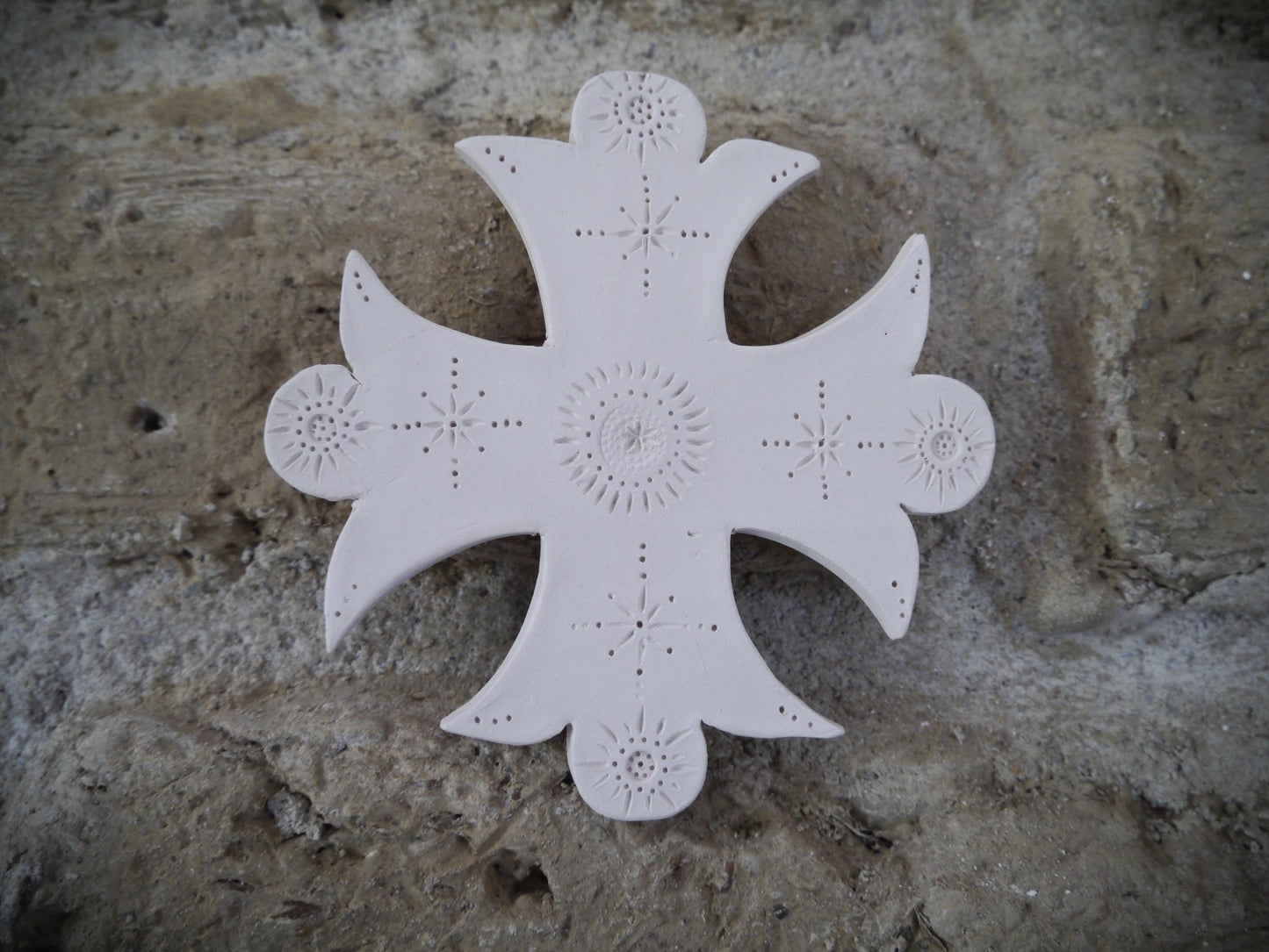Ceramic wall cross