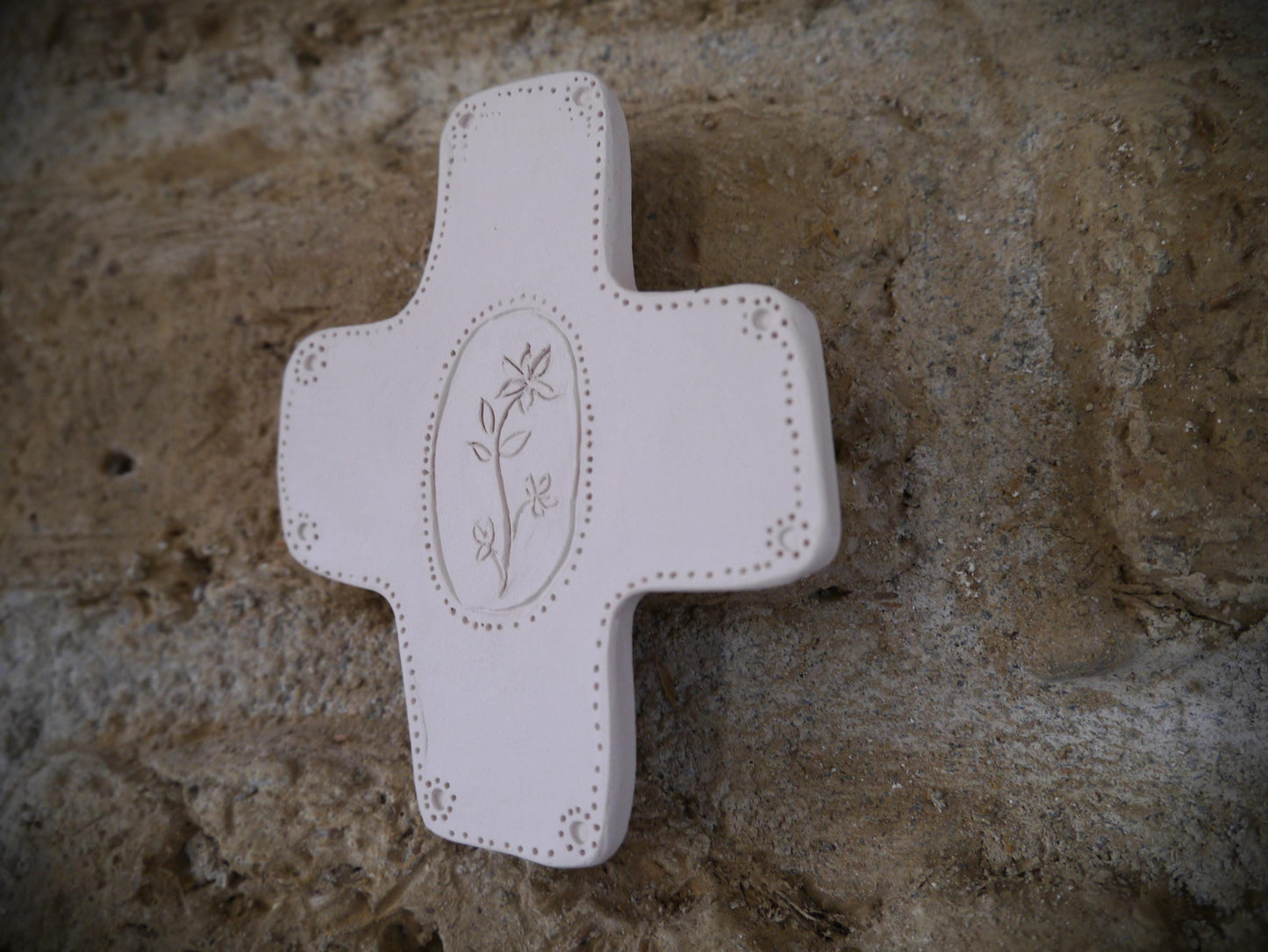 Ceramic wall cross
